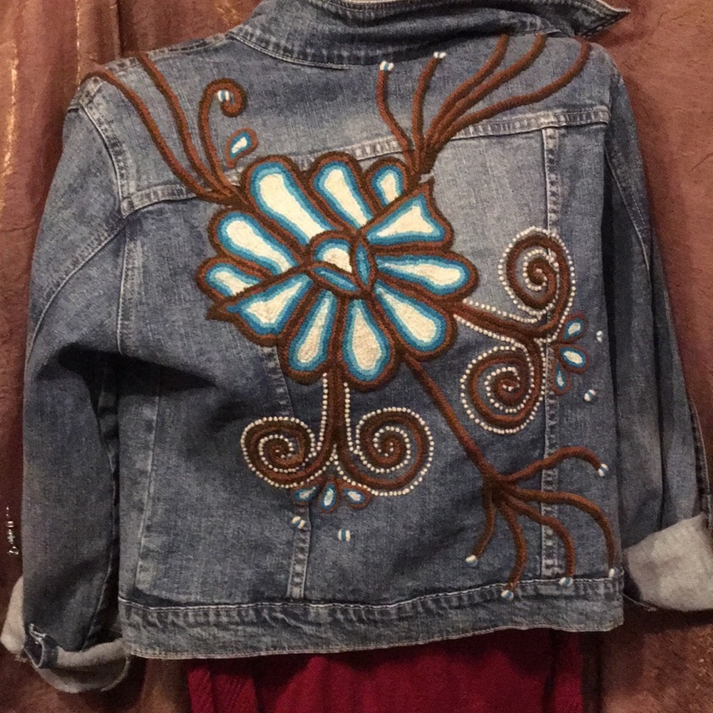 Beautiful jean jacket size Large